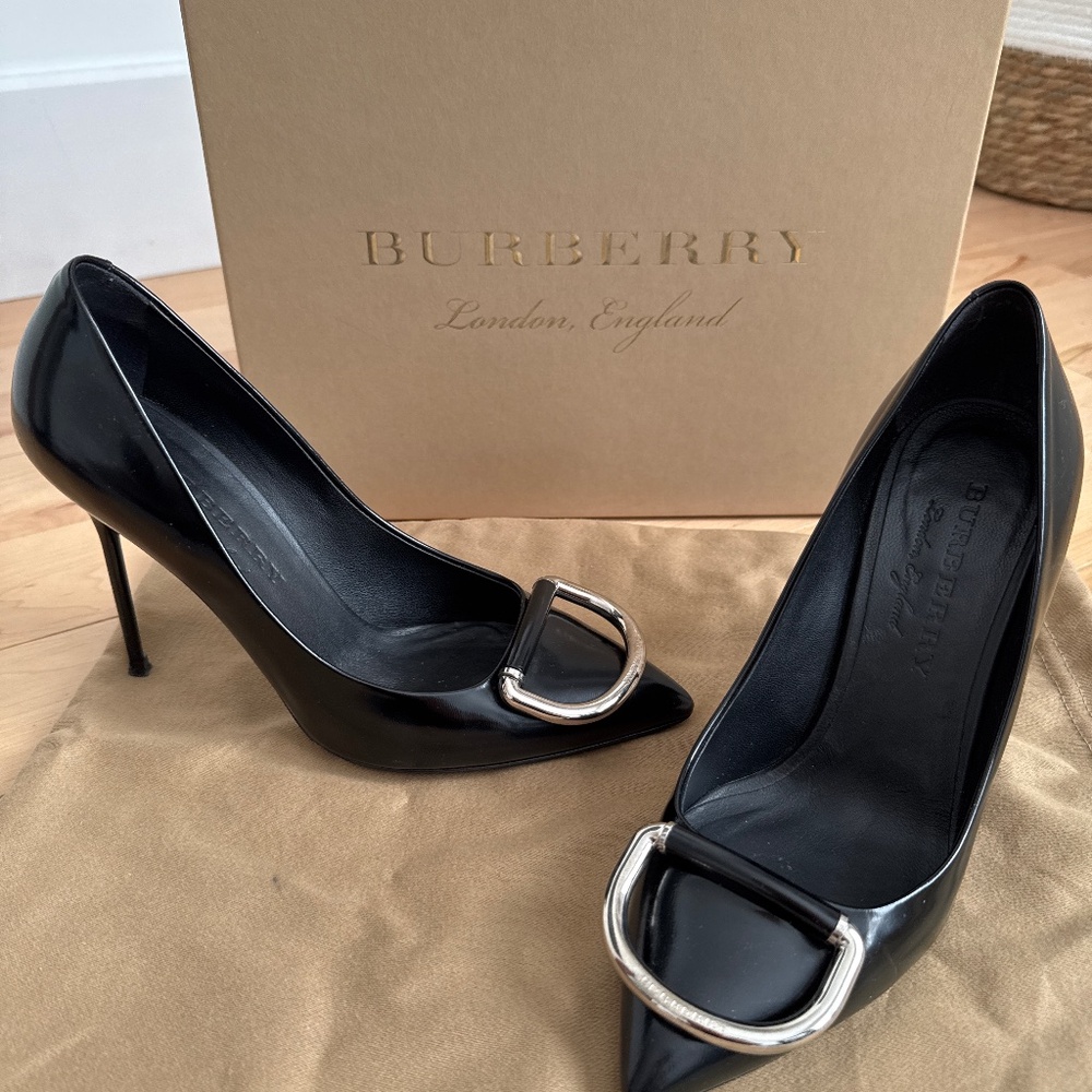 Burberry pumps size 37